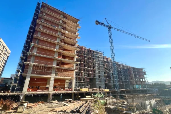 Appartamento in vendita a Tirana 2+1, Vuoto