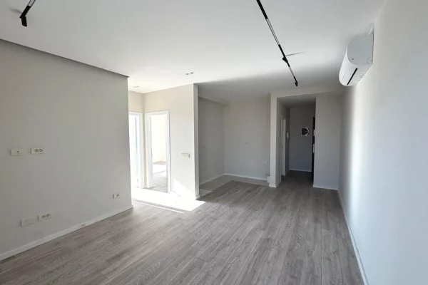 Appartamento in affitto a Tirana 2+1, Vuoto