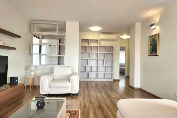 Shtepi me qera Apartament ne Tirane, 2+1, Mobilimi E mobiluar, Pagesa 1,500  Euro.