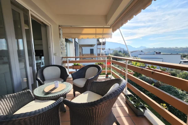 Shtepi me qera Apartament ne Tirane, 2+1, Mobilimi E mobiluar, Pagesa 1,500  Euro.