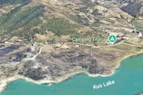 Truall ose Toke ne Tirane - 500,000 Euro