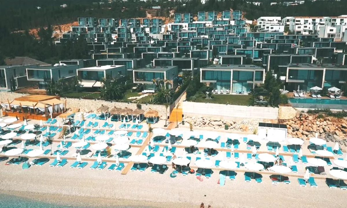 Shtepi ne shitje Vila Luksoze ne Himare, 3+1, Mobilimi E mobiluar, Pagesa 935,000  Euro.