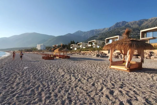 Shtepi ne shitje Vila Luksoze ne Himare, 3+1, Mobilimi E mobiluar, Pagesa 935,000  Euro.