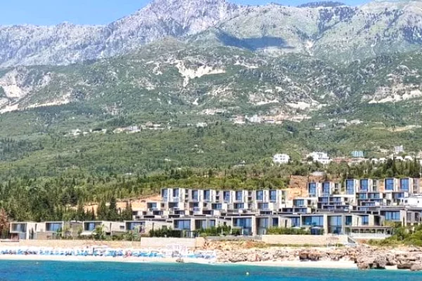 Shtepi ne shitje Vila Luksoze ne Himare, 3+1, Mobilimi E mobiluar, Pagesa 935,000  Euro.
