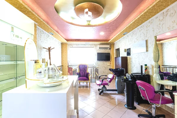 Me Qera: Ambient me 2 Kate 📍Mine Peza/Rr. Durresit || (800Euro/muaj) Super Location, Afer Qendres