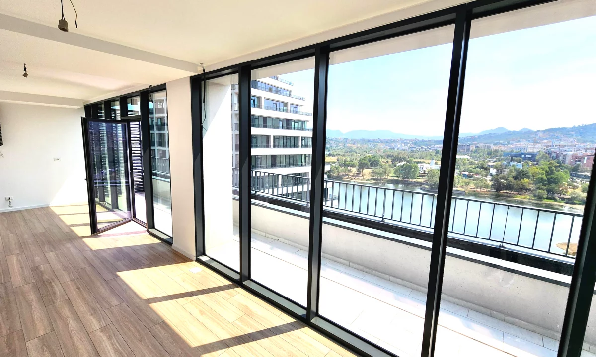 Me Qera: Zyre (135 m2)📍Lake View - Liqeni Tiranes || 3+1+2wc & GARAZH + Verande Gjigande ((1,700Euro/muaj))