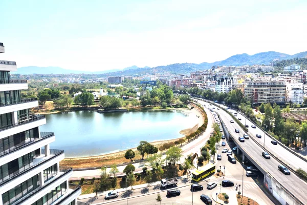 Me Qera: Zyre (135 m2)📍Lake View - Liqeni Tiranes || 3+1+2wc & GARAZH + Verande Gjigande ((1,700Euro/muaj))