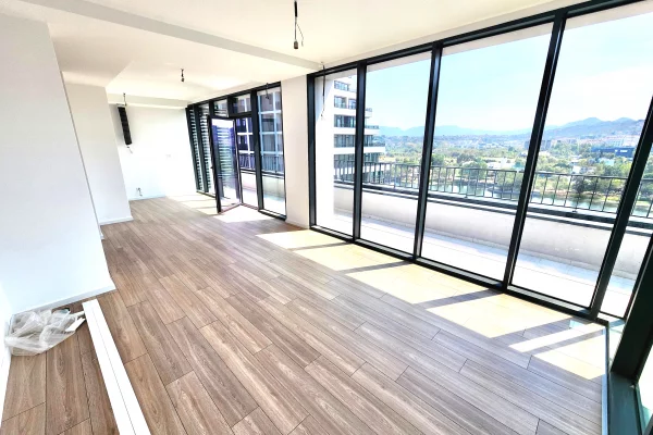 Me Qera: Zyre (135 m2)📍Lake View - Liqeni Tiranes || 3+1+2wc & GARAZH + Verande Gjigande ((1,700Euro/muaj))