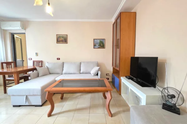 Shtepi me qera Apartament ne Tirane, 1+1, Mobilimi E mobiluar, Pagesa 50,000  Leke.