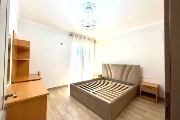 Shtepi me qera Apartament ne Tirane, 1+1, Mobilimi E mobiluar, Pagesa 55,000  Leke.