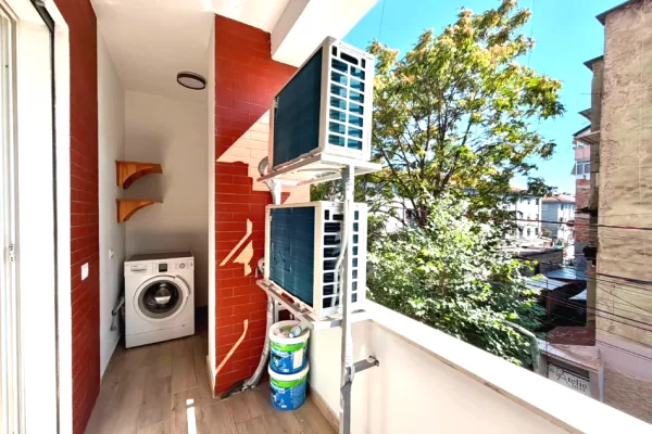 Shtepi me qera Apartament ne Tirane, 1+1, Mobilimi E mobiluar, Pagesa 55,000  Leke.