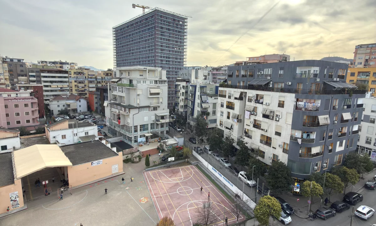 Appartamento in vendita a Tirana 2+1, Arredato