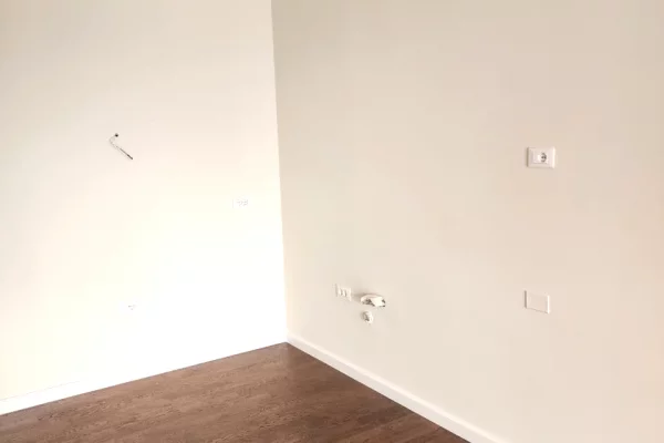 Appartamento in vendita a Tirana 2+1, Vuoto