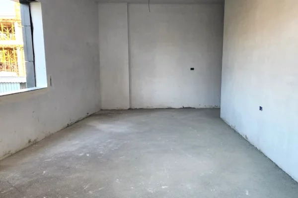 Appartamento in vendita a Tirana 1+1, Vuoto