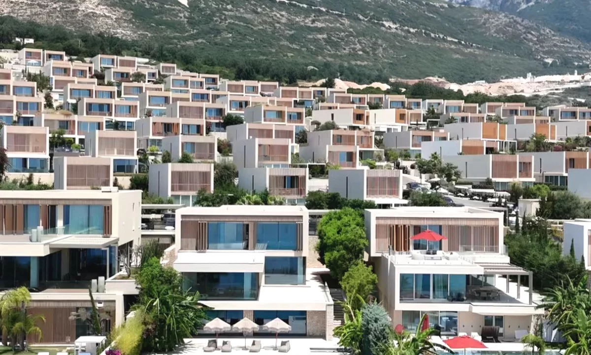 Shtepi ne shitje Vila Luksoze ne Himare, 3+1, Mobilimi E mobiluar, Pagesa 1,630,000  Euro.