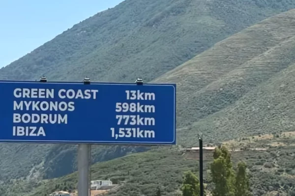 Shtepi ne shitje Vila Luksoze ne Himare, 3+1, Mobilimi E mobiluar, Pagesa 1,630,000  Euro.