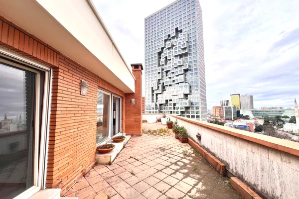 Me Qera: Duplex & Verande Gjigande + 2 P. Parkimi 📍Rr. Elbasanit - Mulliri || 4500€/muaj