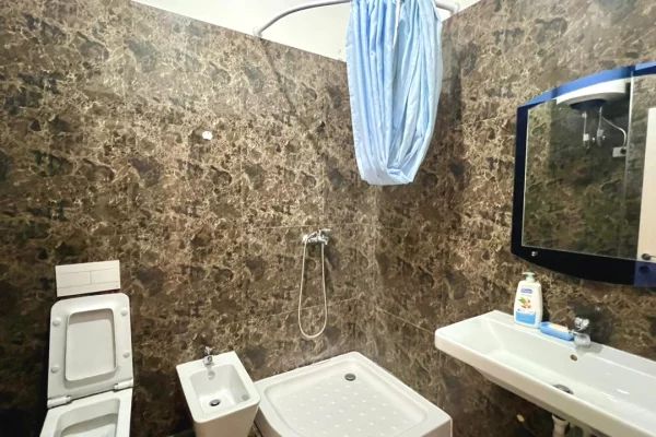 Appartamento in affitto a Tirana 2+1, Arredato