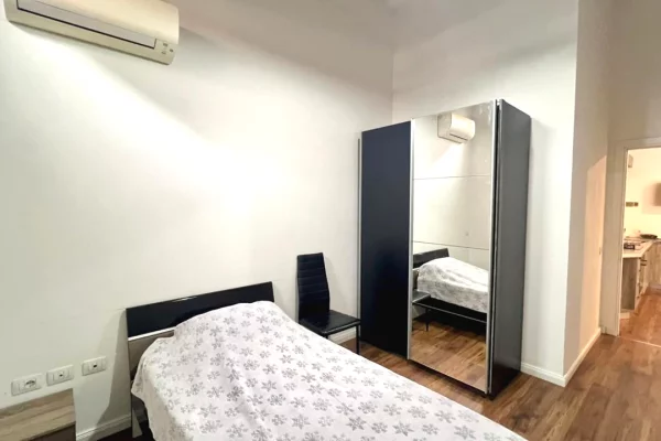 Appartamento in affitto a Tirana 2+1, Arredato