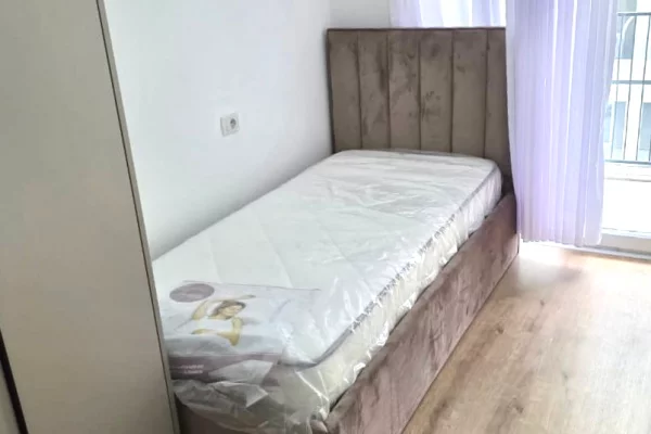 Shtepi me qera Apartament ne Tirane, 2+1, Mobilimi E mobiluar, Pagesa 500  Euro.