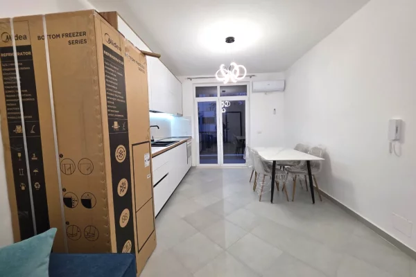 Shtepi me qera Apartament ne Tirane, 1+1, Mobilimi E mobiluar, Pagesa 500  Euro.