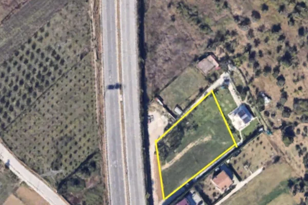 Terreno in vendita a Tirana - 285,000 Euro