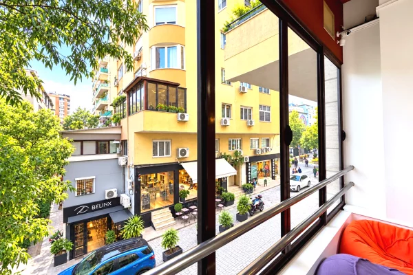 Me Qera: Zyre (202m2) Open Space 📍Midis Sheshit Willson & Stadiumit Dinamo (150,000All/muaj) Location Perfekt | Kati: 2, Lartesi 4m || Jepet BOSH