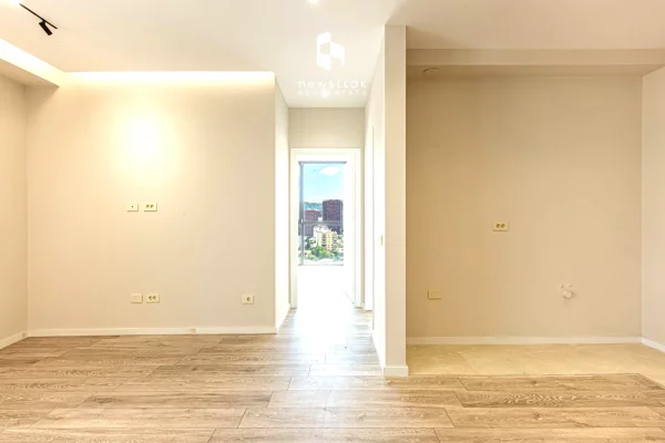 ✨️For Rent: Elite Office 202m2 ⭐️ 2 Parkings 3 WC🚾 / VERANDA - Floor 12📍 GOLDEN TOWER (MINE PEZA RESIDENCE) 🌇 Euro2000 NET/Month 💥