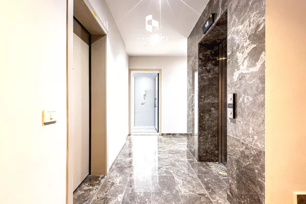 ✨️For Rent: Elite Office 202m2 ⭐️ 2 Parkings 3 WC🚾 / VERANDA - Floor 12📍 GOLDEN TOWER (MINE PEZA RESIDENCE) 🌇 Euro2000 NET/Month 💥