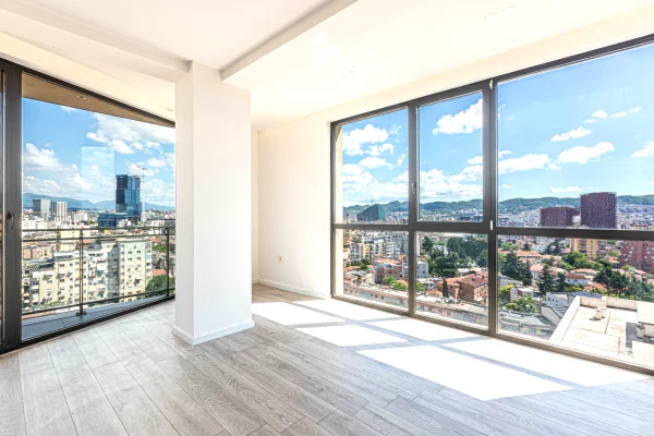 Ambient biznesi me qera 3+1 ne Tirane - 2,000 Euro