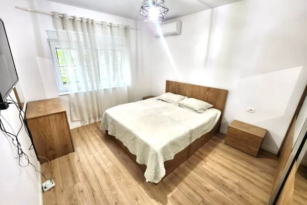 Shtepi me qera Apartament ne Tirane, 2+1, Mobilimi E mobiluar, Pagesa 600  Euro.