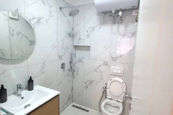 Shtepi me qera Apartament ne Tirane, 2+1, Mobilimi E mobiluar, Pagesa 1,000  Euro.