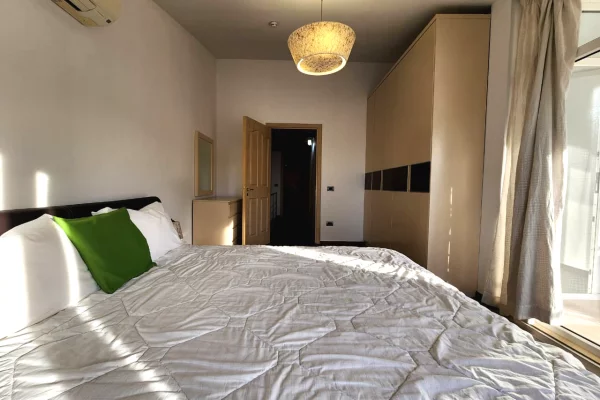 Shtepi ne shitje Duplex(shtepi me 2 kate) ne Tirane, 2+1, Mobilimi E mobiluar, Pagesa 260,000  Euro.