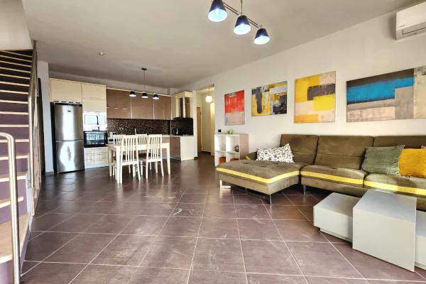 Shtepi ne shitje 2+1 ne Tirane - 260,000 Euro