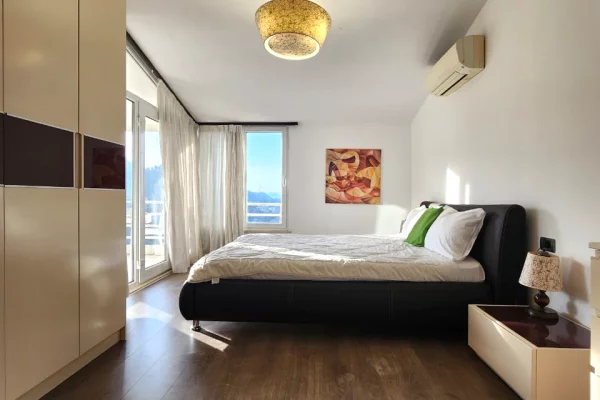 Shtepi ne shitje Duplex(shtepi me 2 kate) ne Tirane, 2+1, Mobilimi E mobiluar, Pagesa 260,000  Euro.