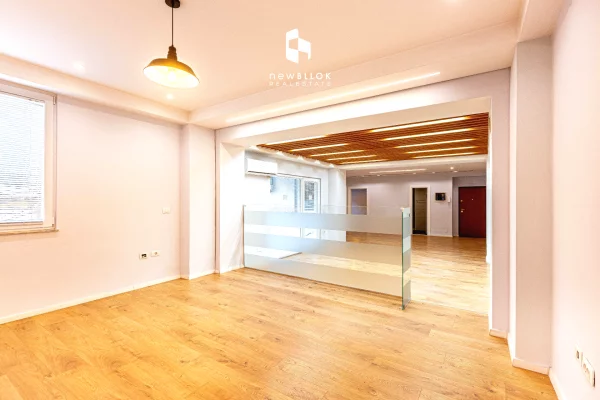 Zyre Absolute - Open Space (Vesa Center) Rruge Kryesore, BLLOK (160 m2) Parket Zvicerian - 2,100 Euro/Muaj NETO 
