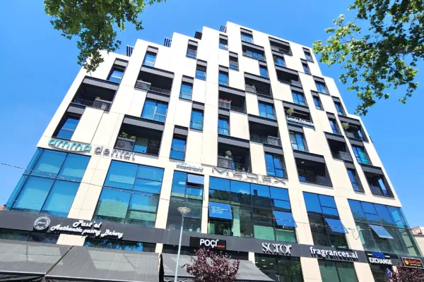 Me Qira: Super Ambient per ZYRA 2+1+2Wc+1 Ballkon & 1 VERANDE 📍Buze Rruges Myslym Shyri | 1,570Euro Neto/Muaj