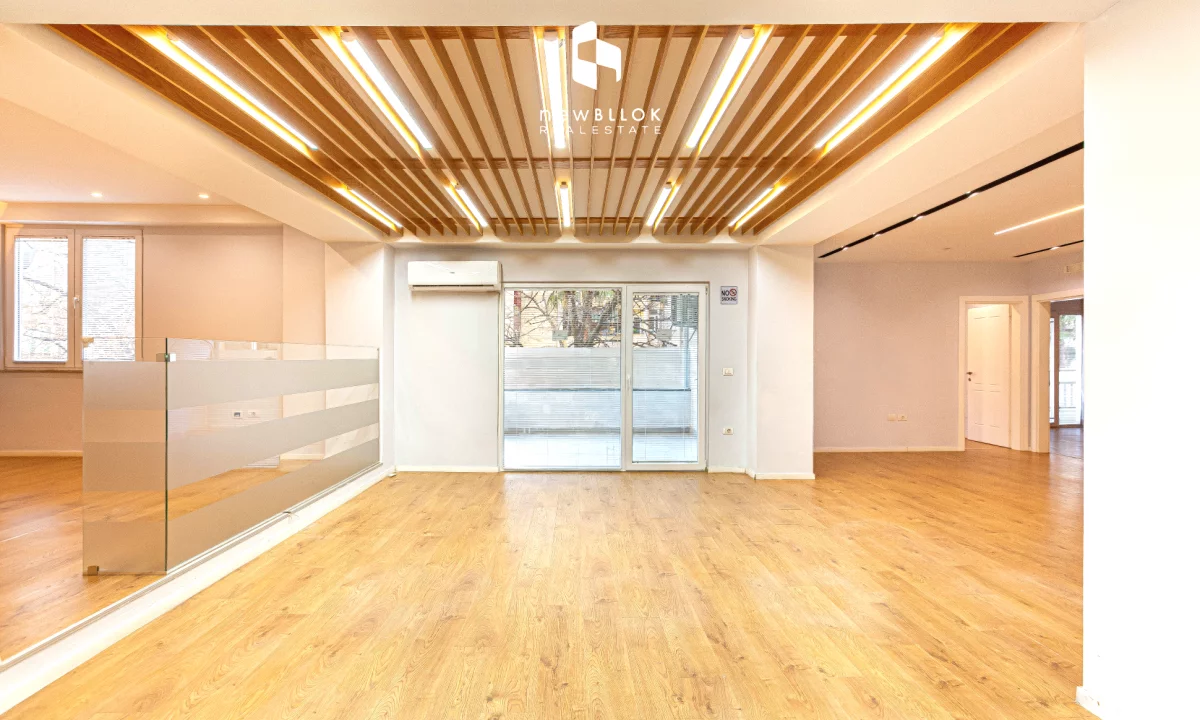 Zyre Absolute - Open Space (Vesa Center) Rruge Kryesore, BLLOK (160 m2) Parket Zvicerian - 2,100 Euro/Muaj NETO 