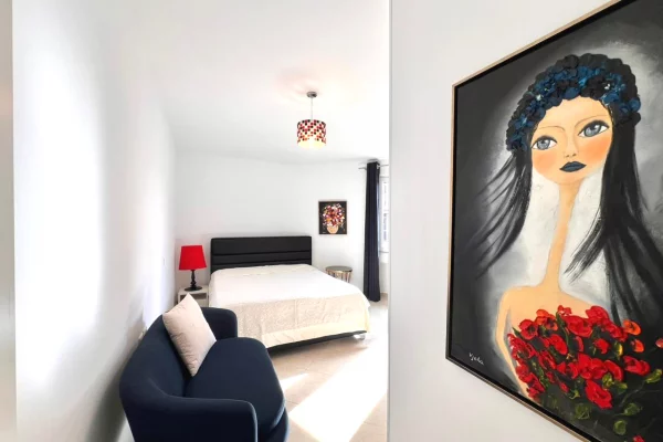 Shtepi me qera Apartament ne Tirane, 3+1, Mobilimi E mobiluar, Pagesa 1,300  Euro.