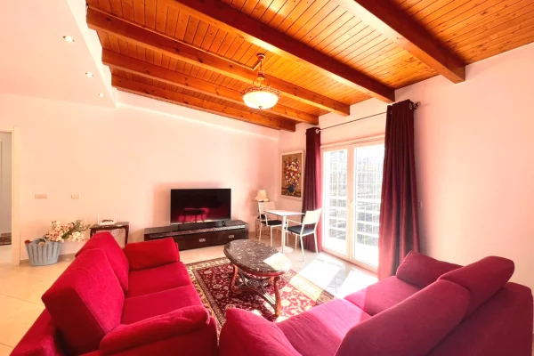 Shtepi me qera Apartament ne Tirane, 3+1, Mobilimi E mobiluar, Pagesa 1,300  Euro.