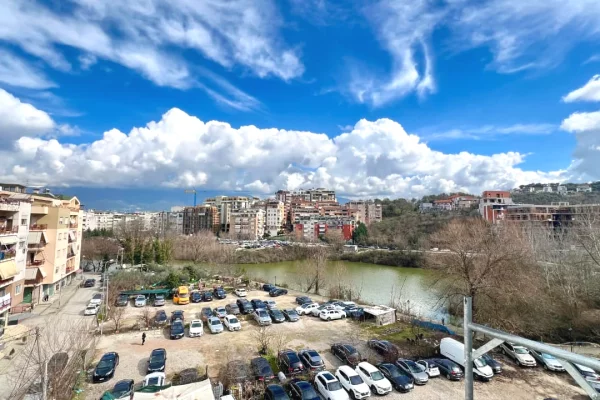 Shtepi ne shitje 2+1 ne Tirane - 255,000 Euro