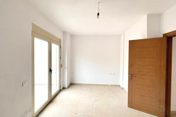 Apartment for sale in Tirana 2+1, Emty