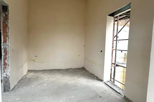 Penthouse (panoramic top floor) for sale in Tirana 2+1, Emty