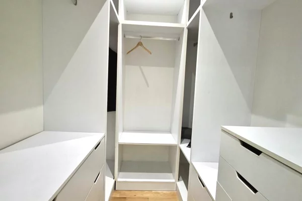 Shtepi me qera Apartament ne Tirane, 2+1, Mobilimi E mobiluar, Pagesa 70,000  Leke.