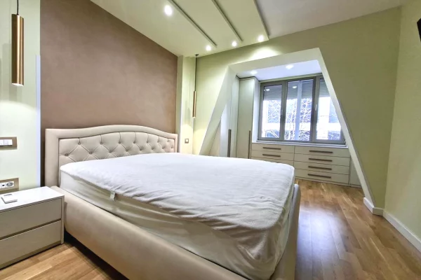 Shtepi me qera Apartament ne Tirane, 2+1, Mobilimi E mobiluar, Pagesa 70,000  Leke.