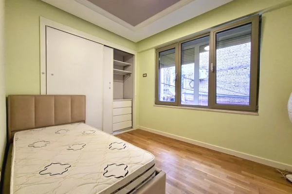 Shtepi me qera Apartament ne Tirane, 2+1, Mobilimi E mobiluar, Pagesa 70,000  Leke.