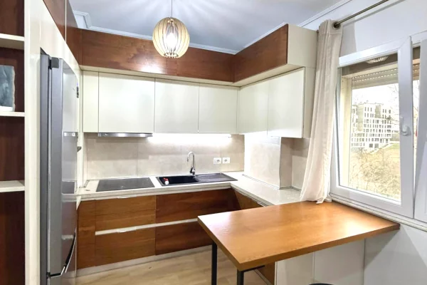 Shtepi me qera Apartament ne Tirane, 2+1, Mobilimi E mobiluar, Pagesa 70,000  Leke.