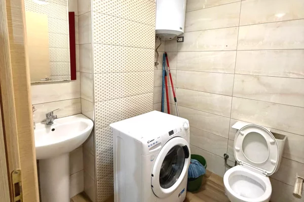 Shtepi me qera Apartament ne Tirane, 2+1, Mobilimi E mobiluar, Pagesa 70,000  Leke.