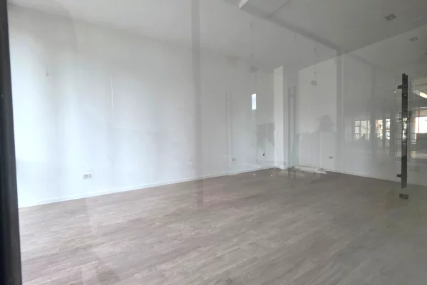 Ambient biznesi me qera 1+1 ne Tirane - 680 Euro