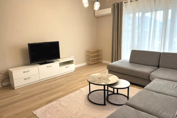 Shtepi me qera Apartament ne Tirane, 2+1, Mobilimi E mobiluar, Pagesa 70,000  Leke.